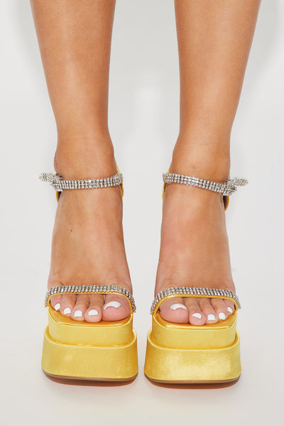 Sasha Platform Heels - Yellow