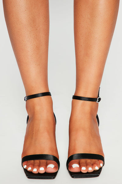 Yasmine Heeled Sandals - Black