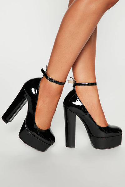 Standing Tall Platform Pumps - Black