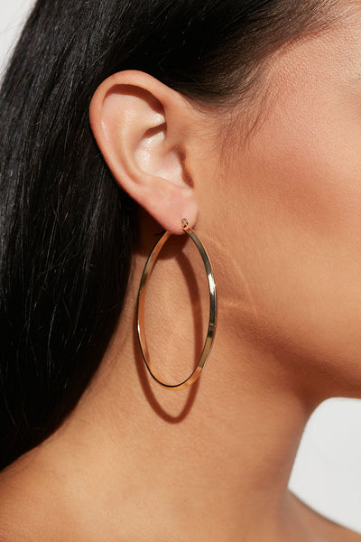 We're A Solid Team Earrings - Gold