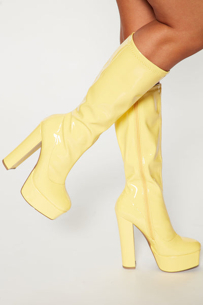 Standing Out Knee High Boots - Yellow