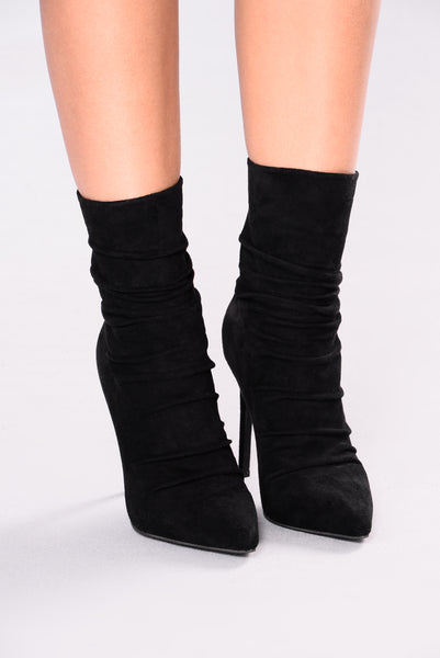 Sabrina Scrunch Bootie - Black